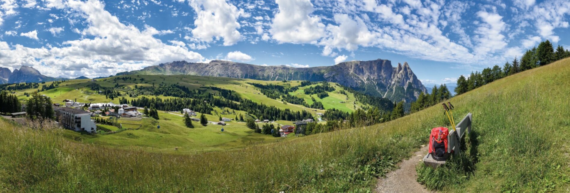 Panorama Seiser Alm mit Berg Schlern