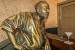 Hemingway Statue in Kuba